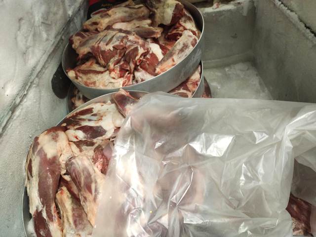 حملة تفتيشية على مصانع ومحال الأغذية بالشرقية 03