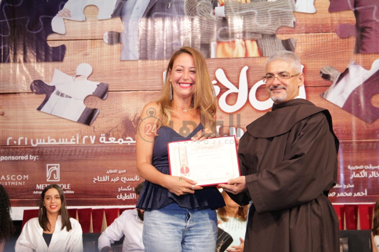 تكريم أبطال مسلسل ليه لأ بالكاثوليكي للسينما (15)