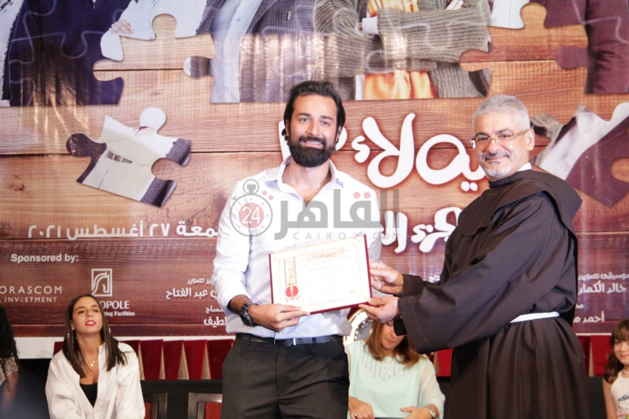 تكريم أبطال مسلسل ليه لأ بالكاثوليكي للسينما (6)