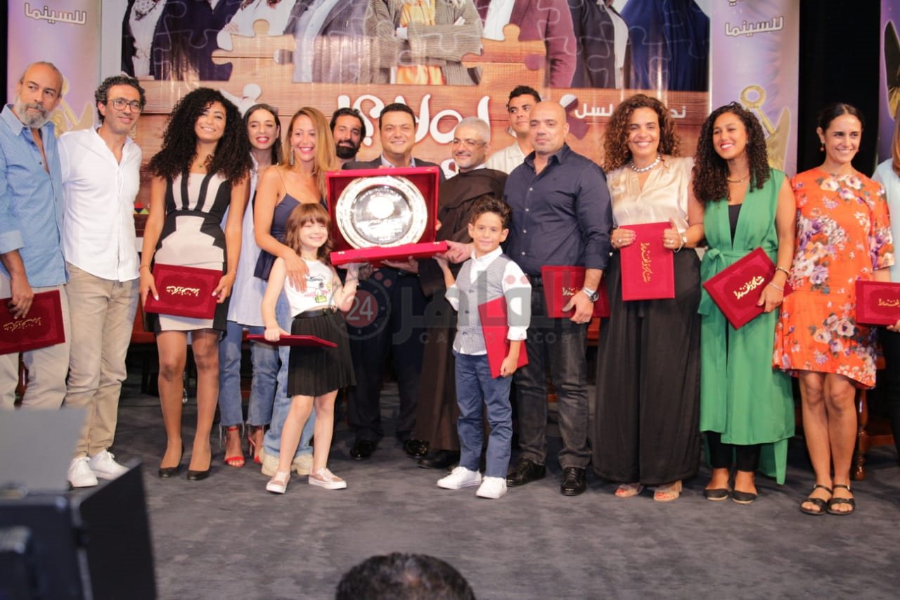 تكريم أبطال مسلسل ليه لأ بالكاثوليكي للسينما (9)
