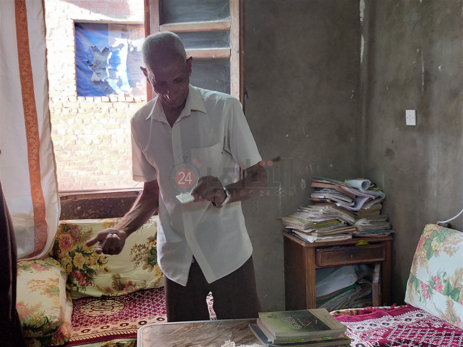 من داخل منزل قرني محمد