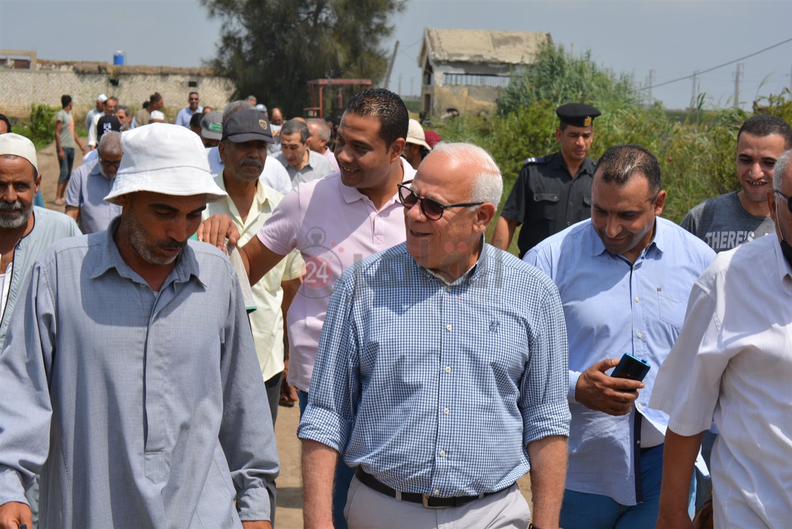 محافظ بورسعيد يشهد موسم حصاد القمح