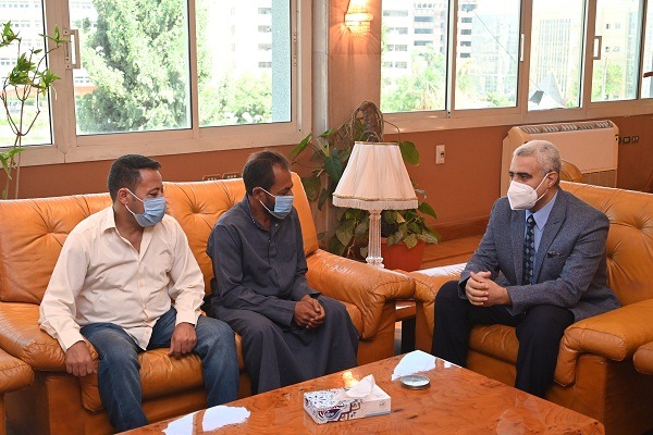 جامعة الفيوم تكرم قرني علي