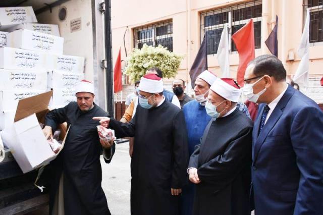 توزيع لحوم على الأسر المستحقة بالشرقية 1