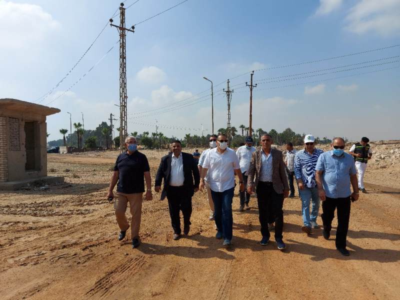 جولة المحافظ بأرض الفروسية