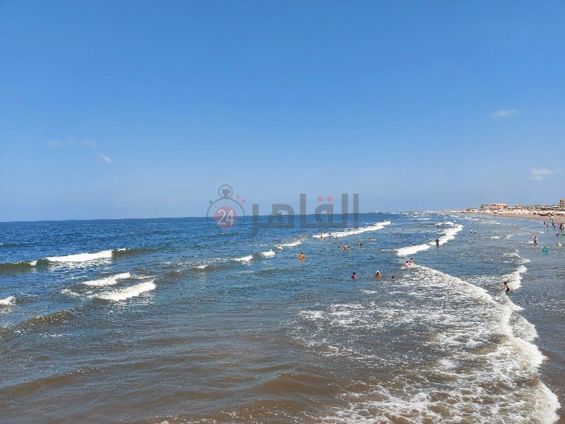 ضعف الإقبال علي شاطئ بورسعيد