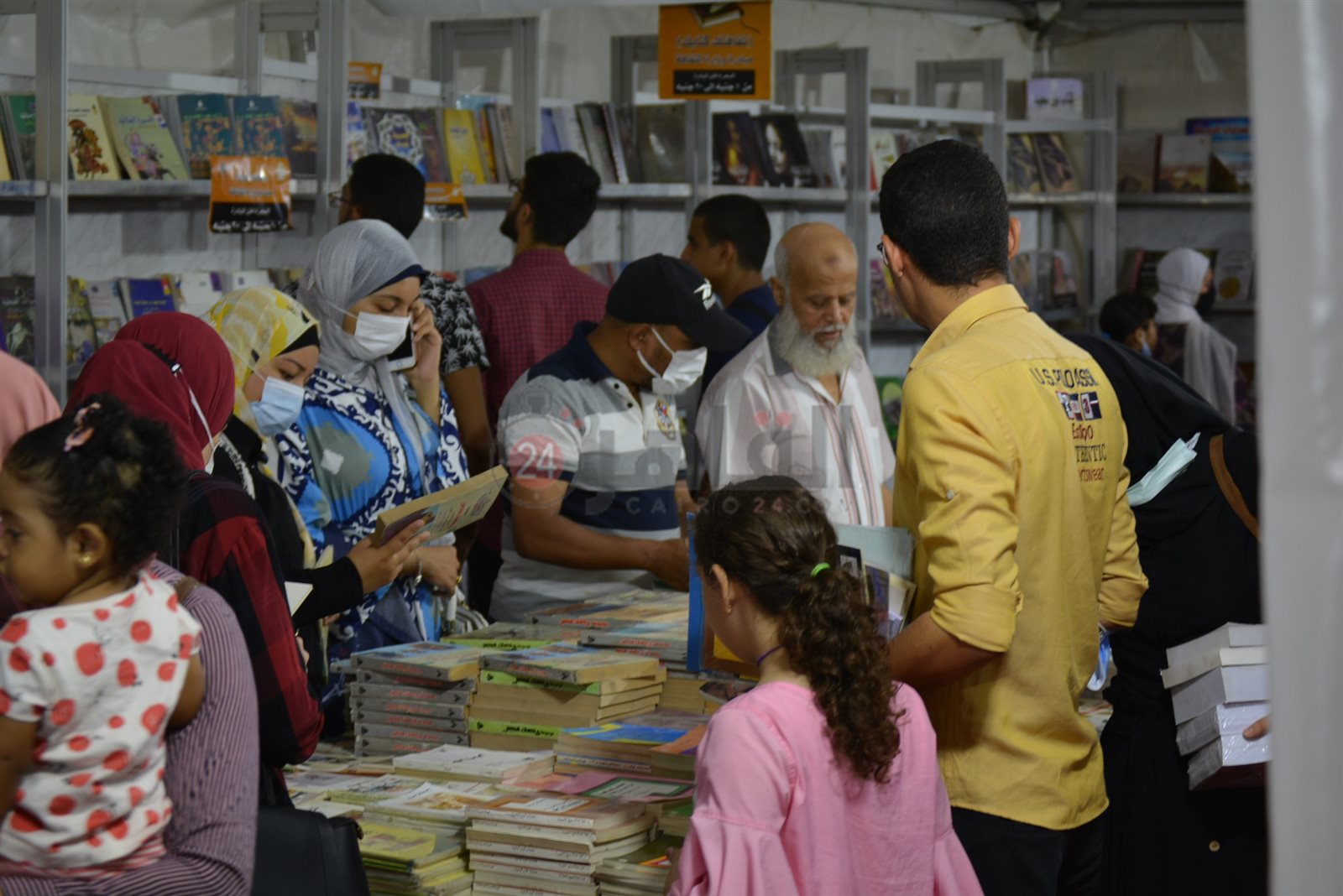 معرض الكتاب ببورسعيد