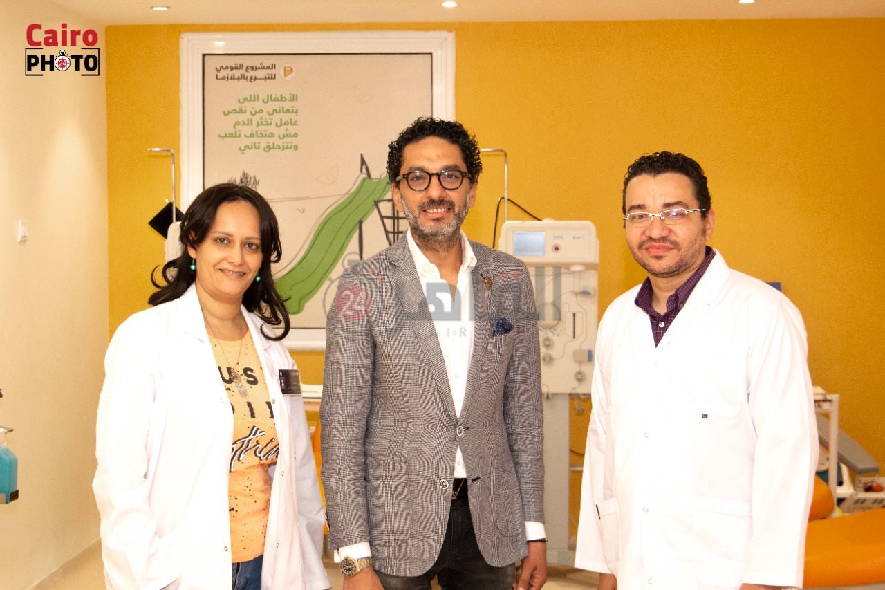  مدير وايتي كلينك الدكتور محمد عماد يتبرع ببلازما الدم (16)