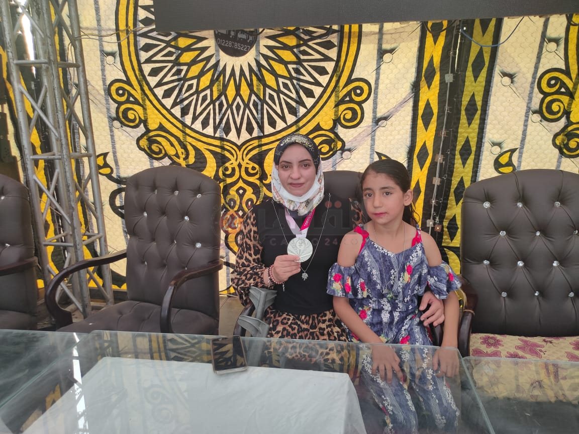 رحاب وابنتها