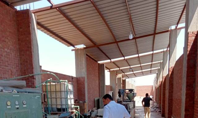 غلق منشآت صناعية مخالفة بالشرقية 02