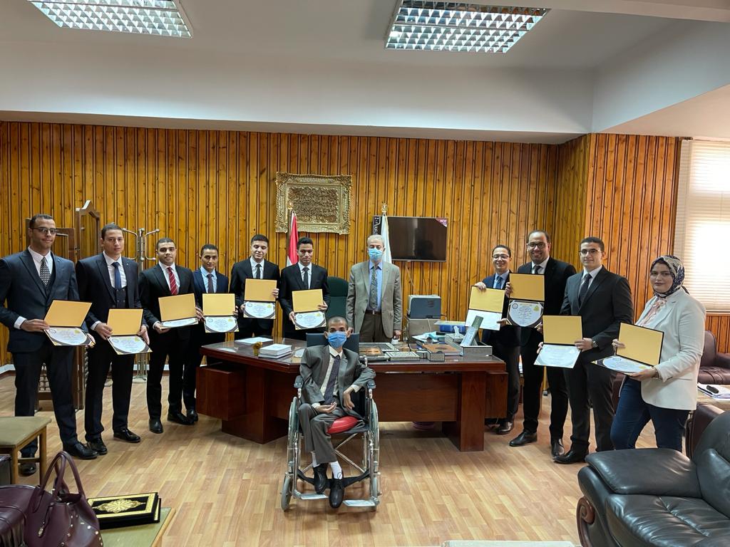 محمد فور تعيينه معيدًا بكلية الحقوق جامعة الزقازيق 02