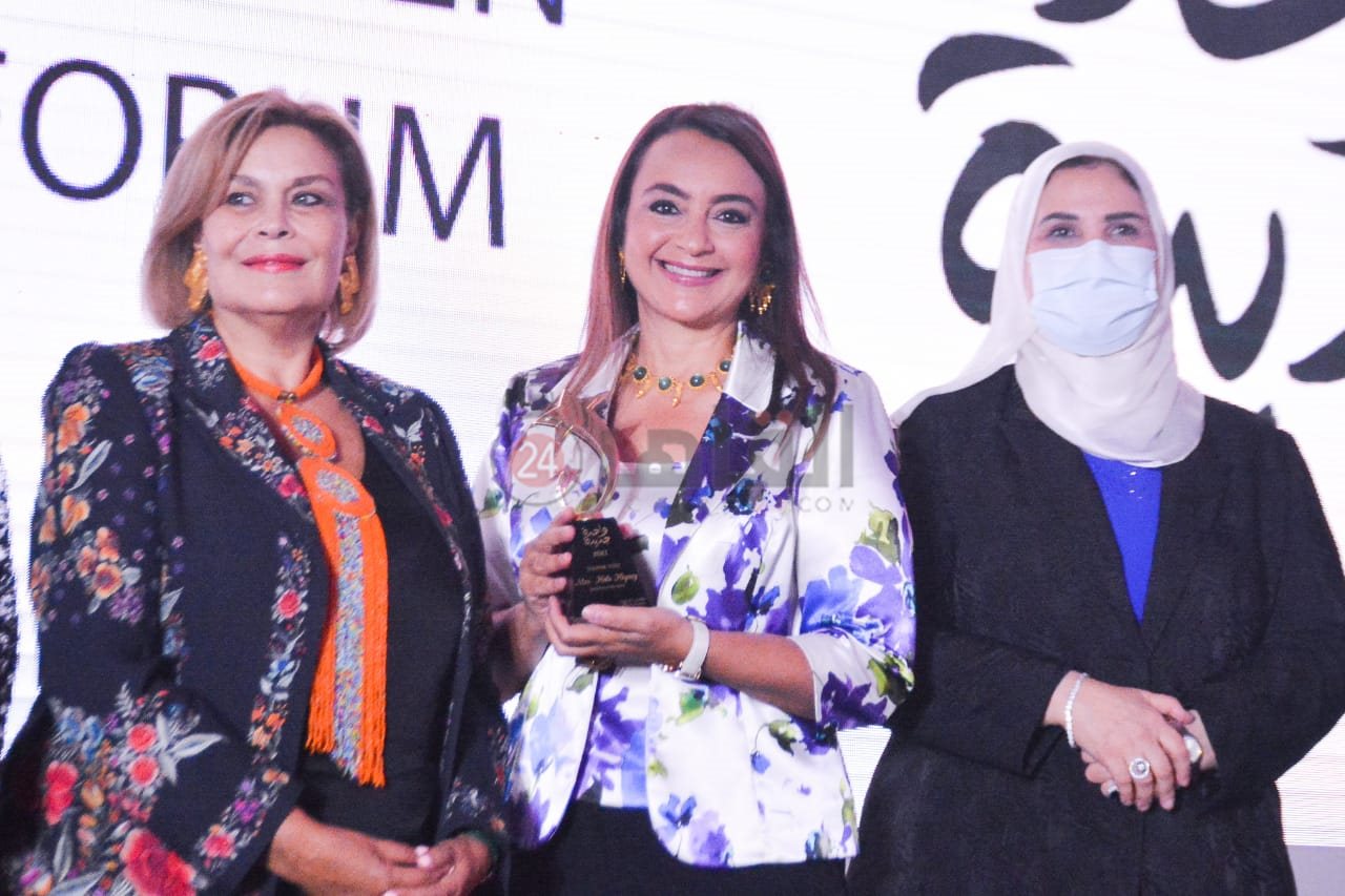 نجمات الفن في مبادرة واحدة جديدة (8)