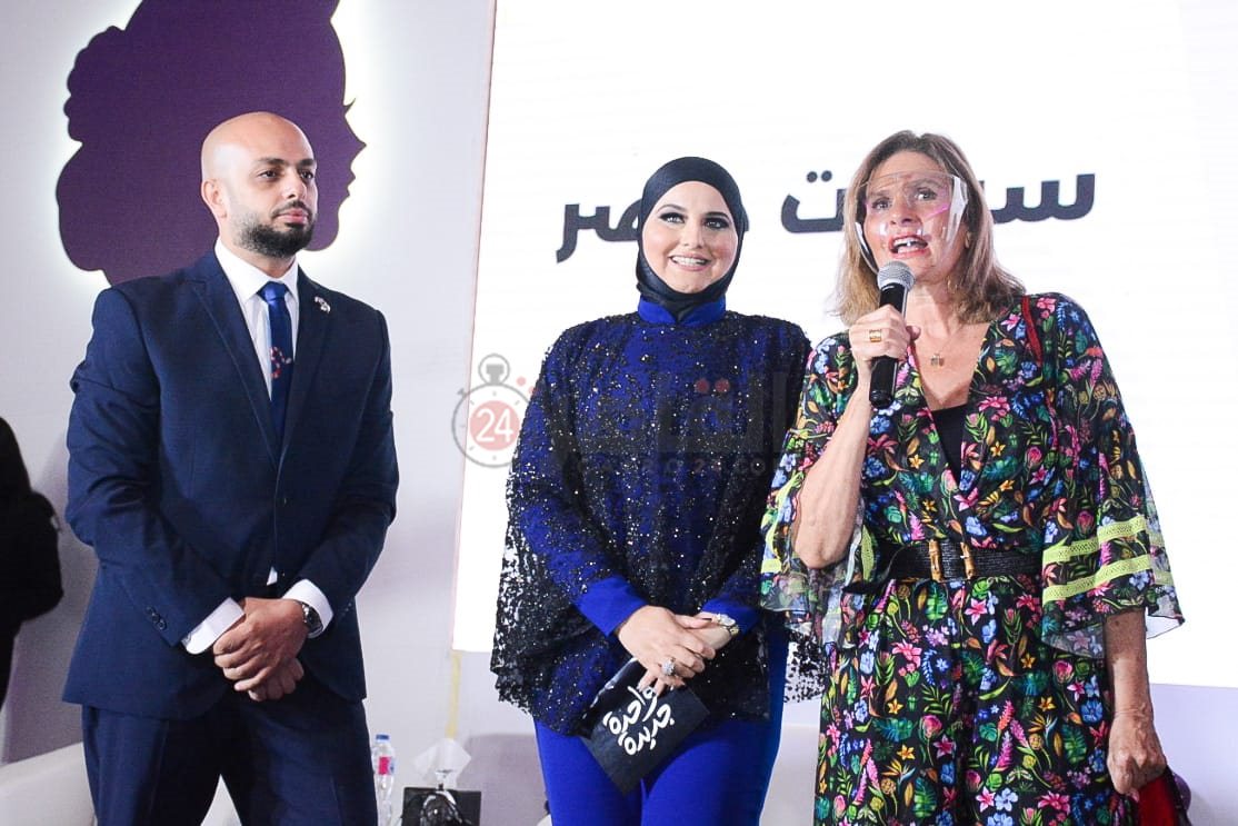 نجمات الفن في مبادرة واحدة جديدة (18)