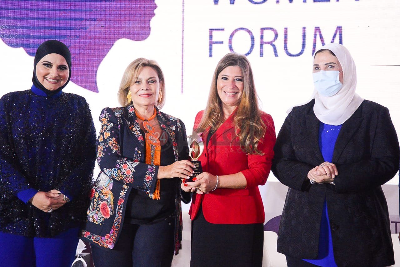 نجمات الفن في مبادرة واحدة جديدة (21)