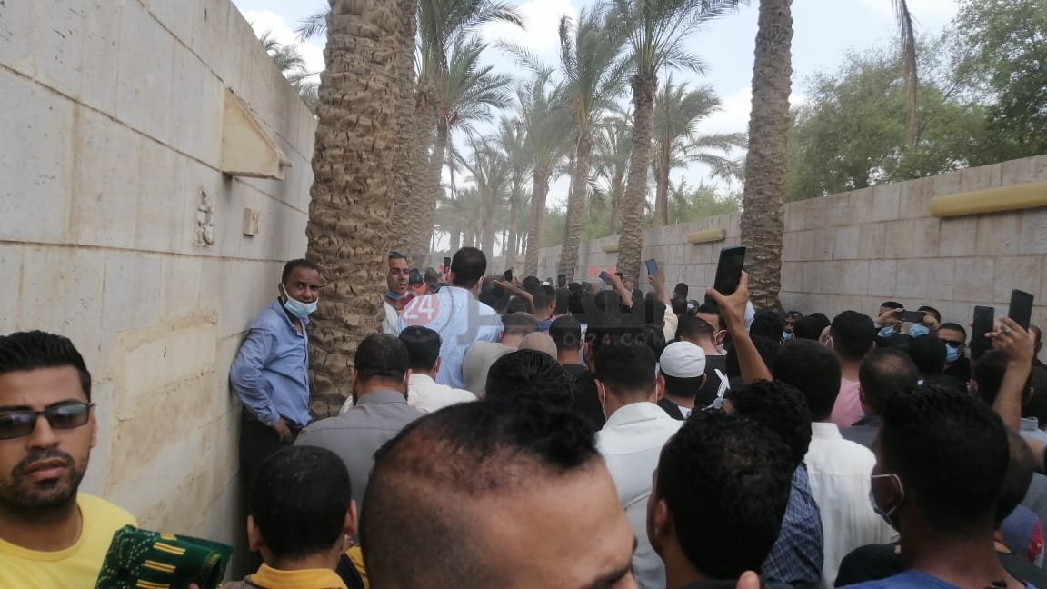 تشييع جثمان الراحل محمود العربي