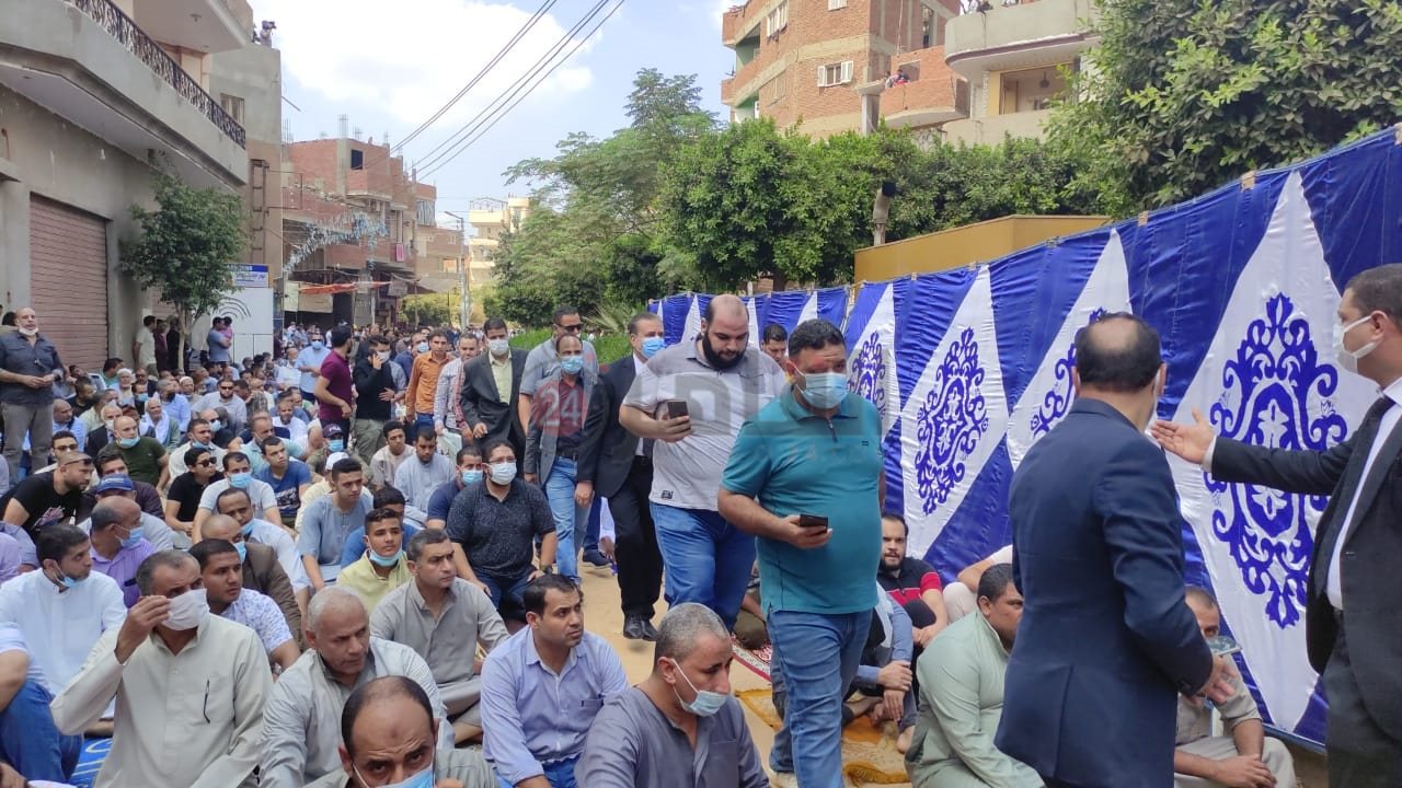 تشييع جثمان الراحل محمود العربي