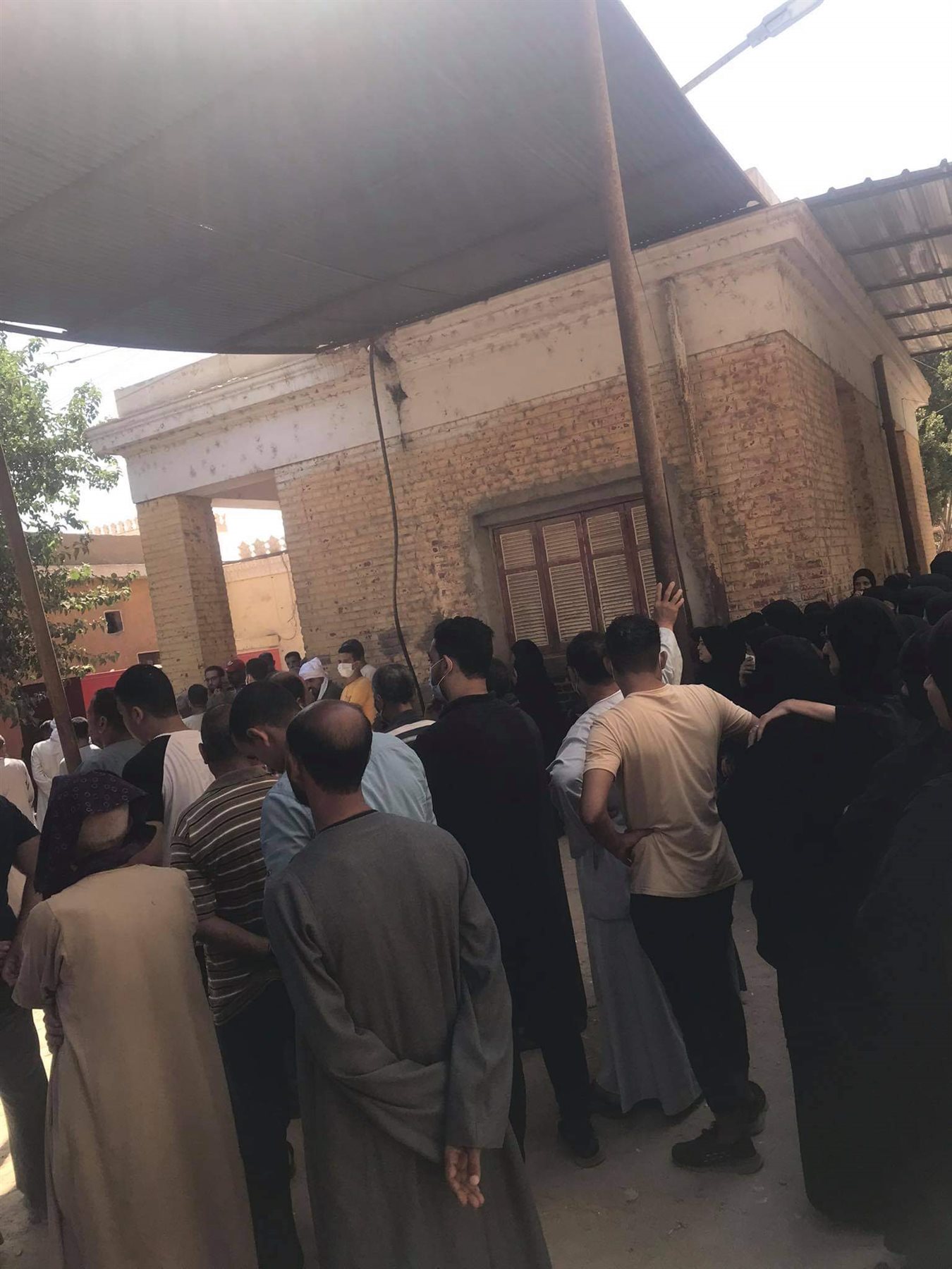 تشييع جنازة ضحية الآثار بأسيوط 