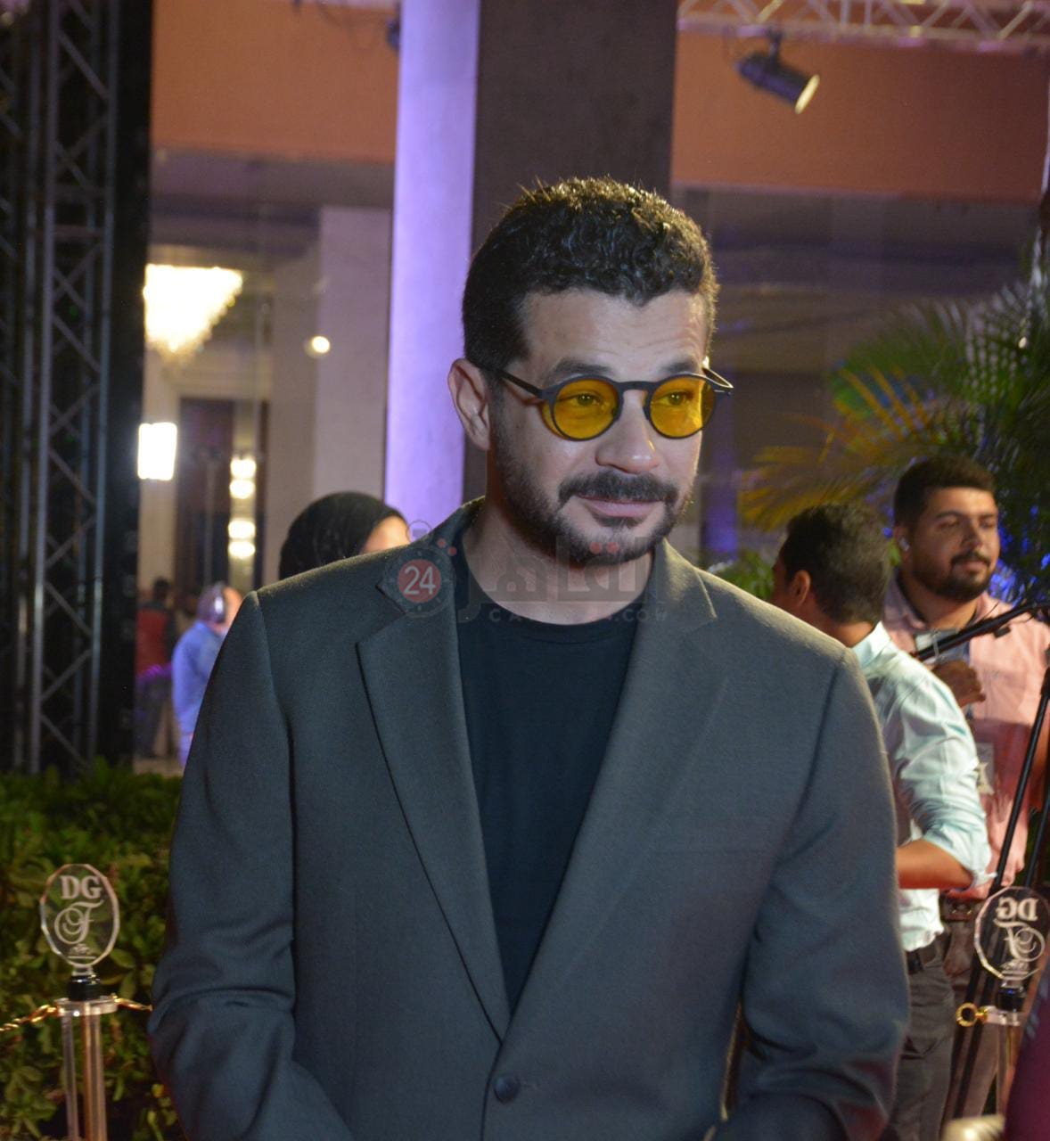 توافد النجوم على الريد كاربت في حفل دير جيست (24)