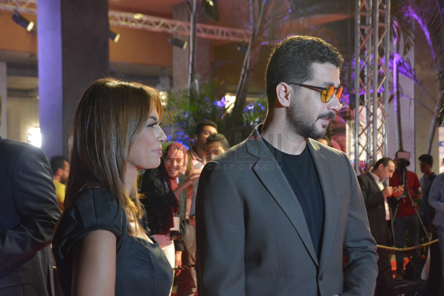 توافد النجوم على الريد كاربت في حفل دير جيست (13)