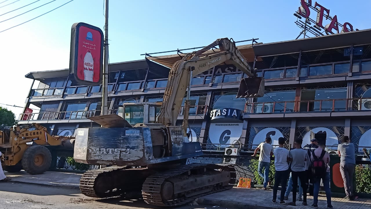 غرق مطعم عائم بالمنصورة