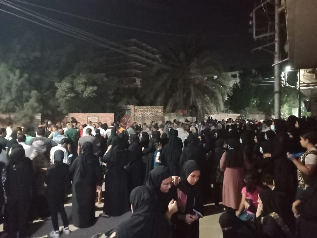 حزن أثناء تشييع جثمان عروس كفر الشيخ 