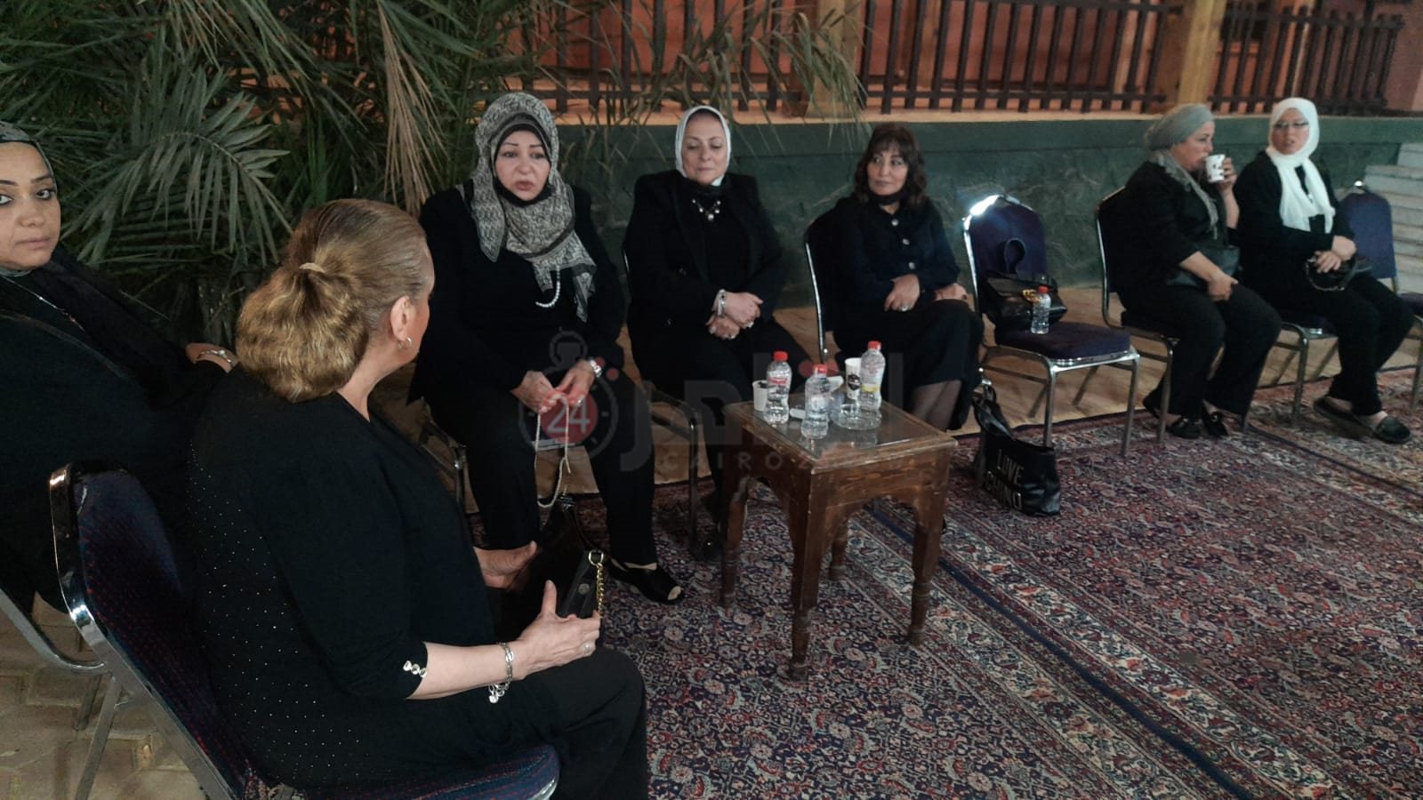 عزاء شقيقة الفنانة عفاف شعيب (3)