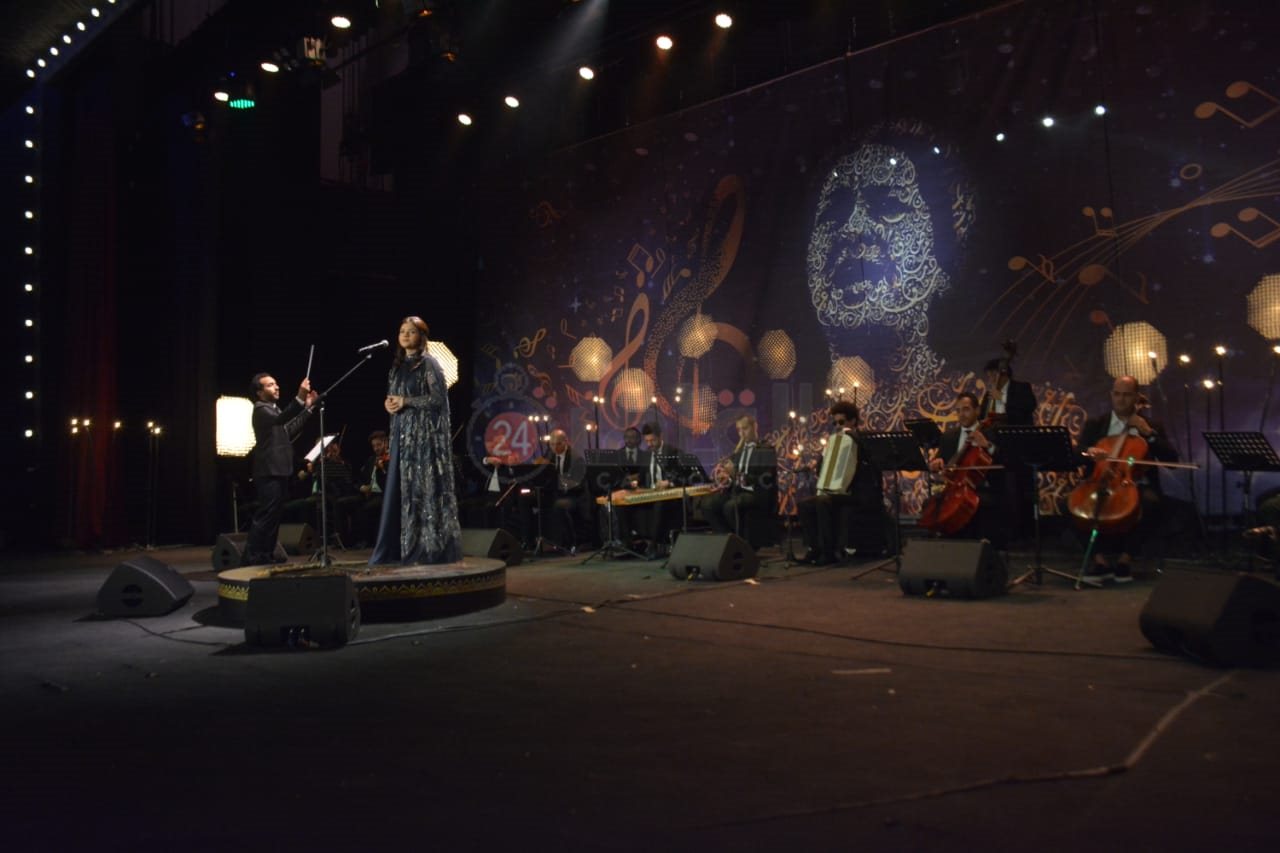 سناء نبيل (2)