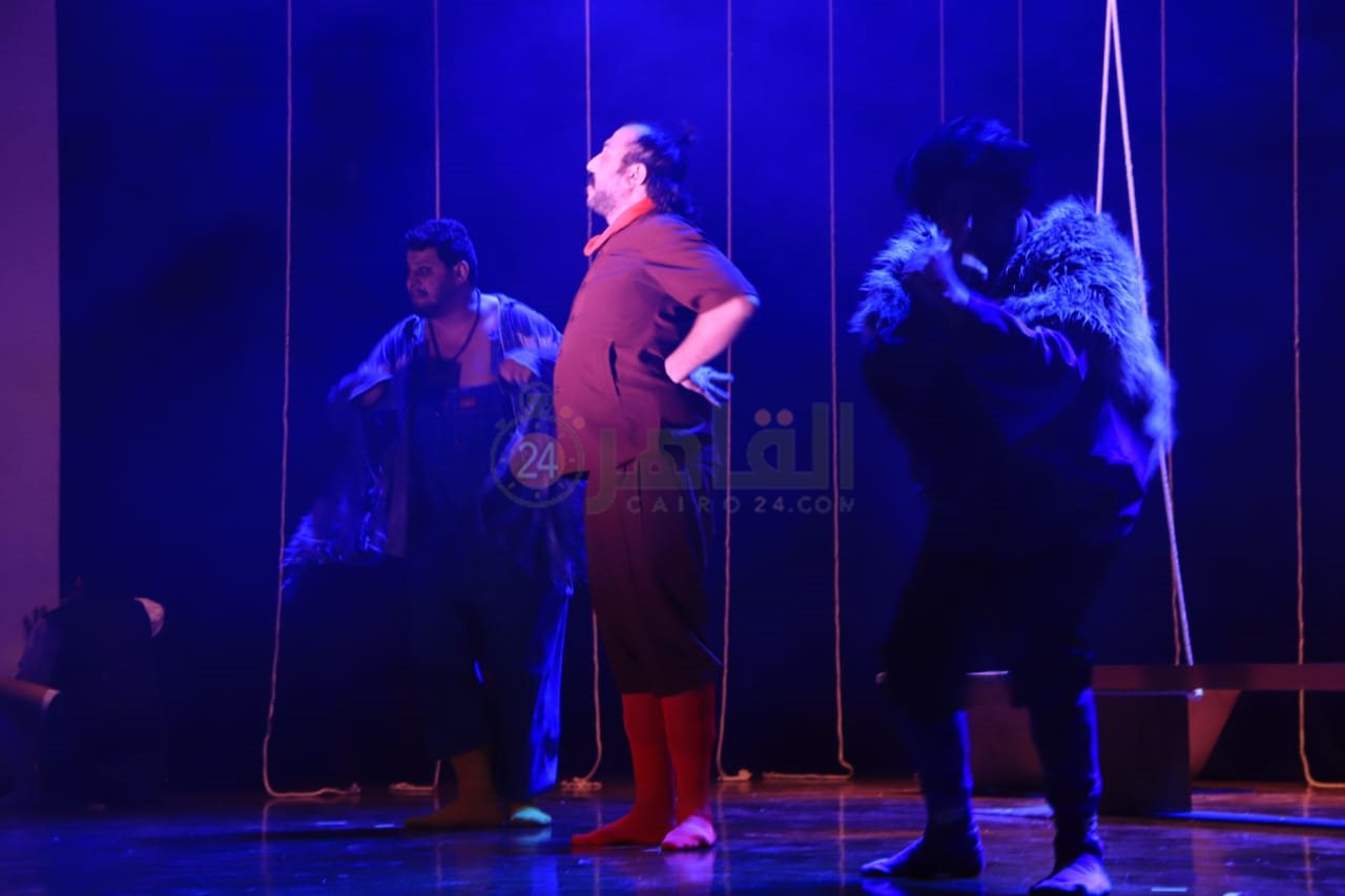مسرحية طيور محبوسة (9)