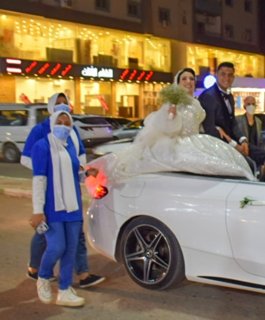 عروسين يشاركان في حملة معًا نطمئن بالشرقية 01