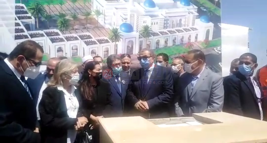 وضع حجر أساس مسجد محمد فريد خميس 01