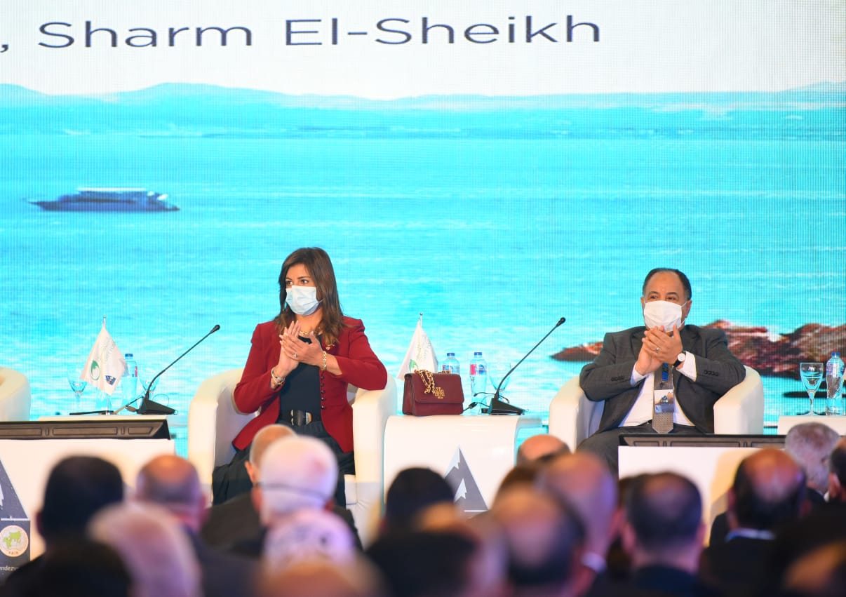 وزيرة الهجرة في ملتقى شرم الشبخ الثالث للتأمين (4)