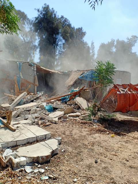 إزالة حالات تعدي على أراضي أملاك الدولة بالشرقية 04