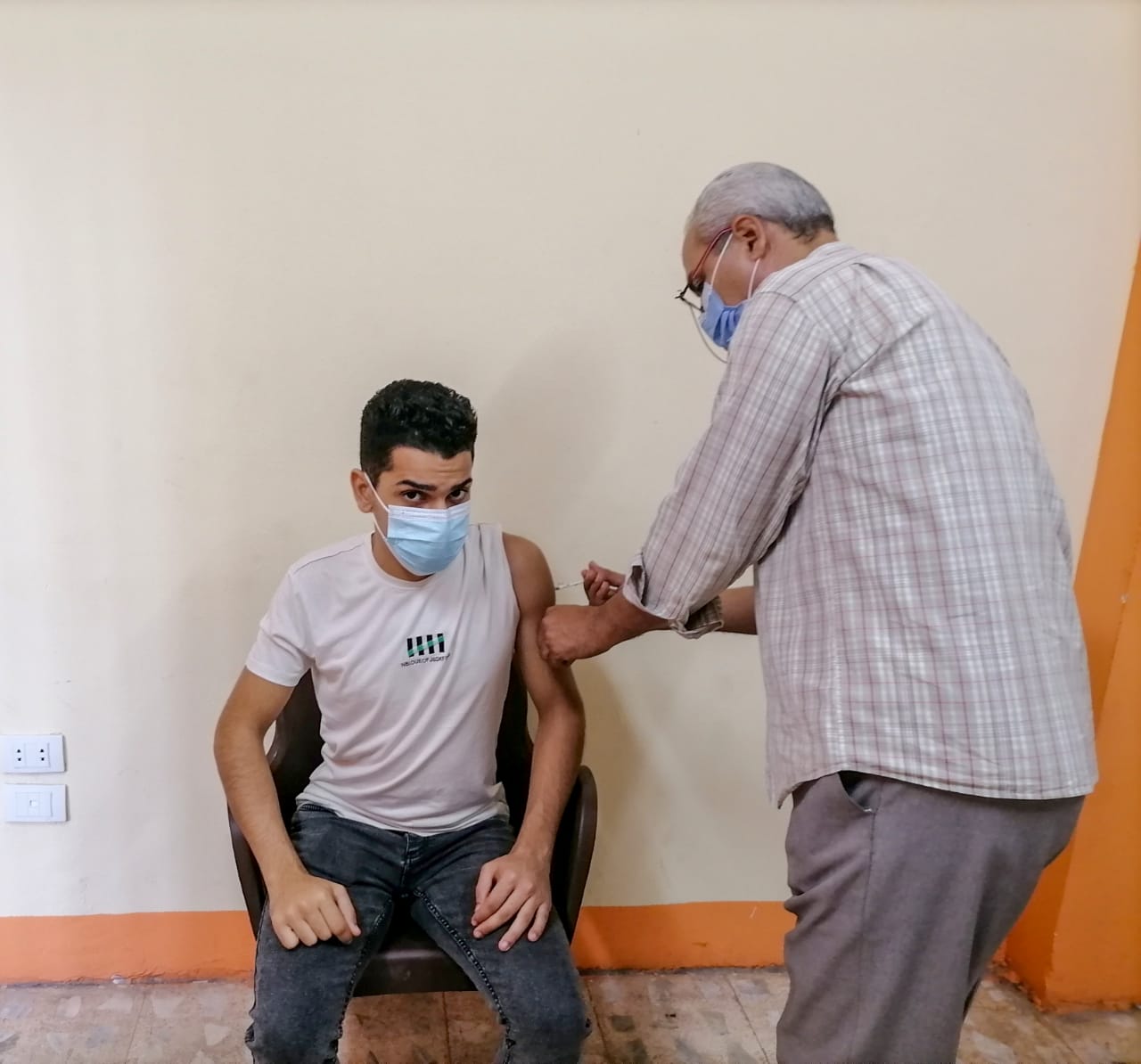 مراكز تطعيم المواطنين وكبار السن بلقاح كورونا بالشرقية