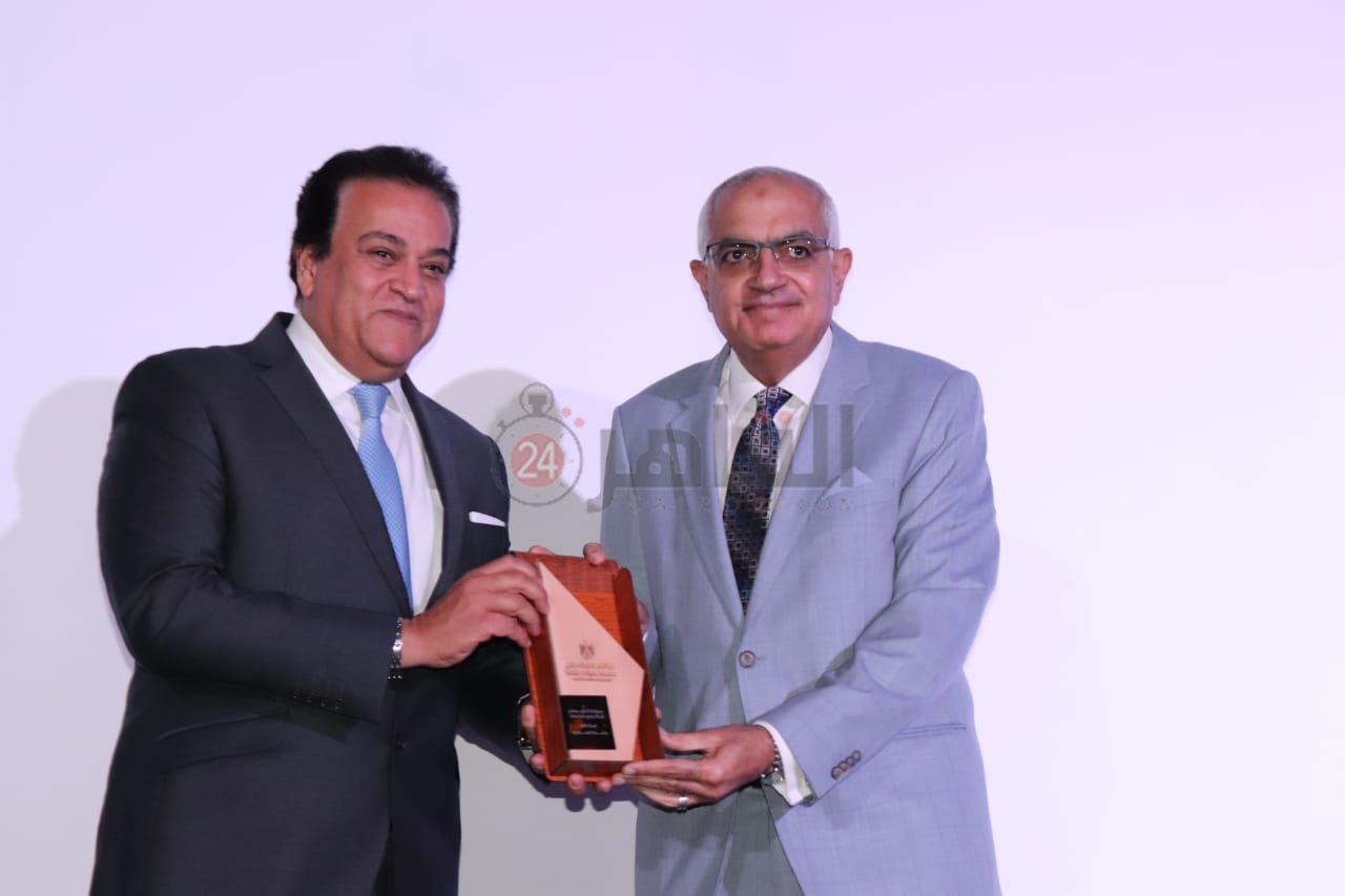 جوائز مسابقة أفضل جامعة مصرية 2021