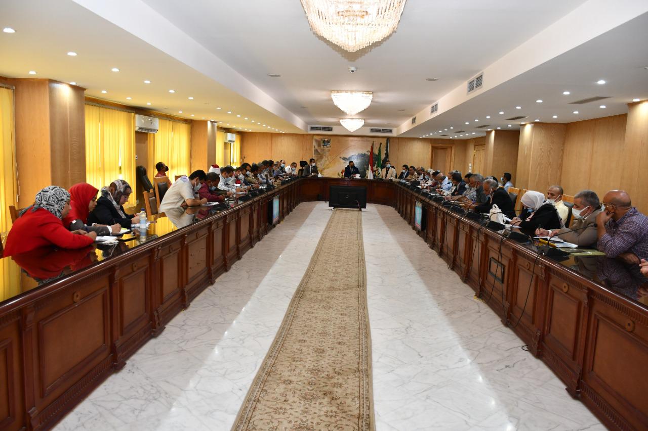 محافظ الفيوم بتابع الاستعداد النهائي لتدريب صقر