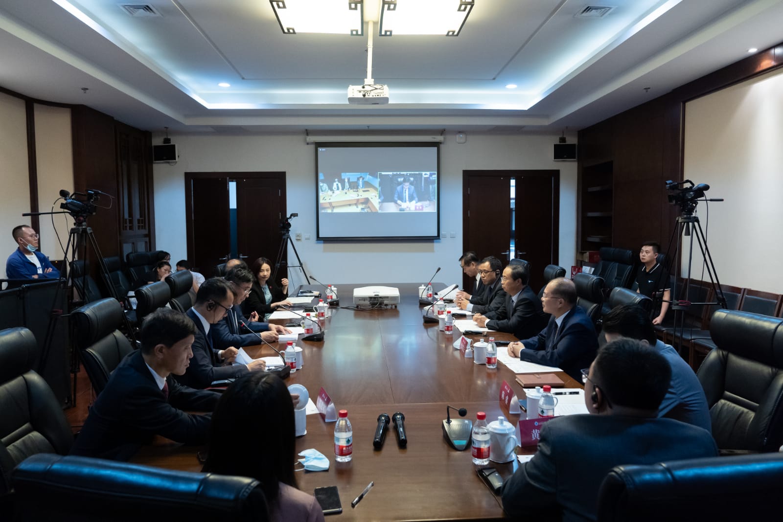 8c3e3f77-c996-4b76-8d37-494528a6a532