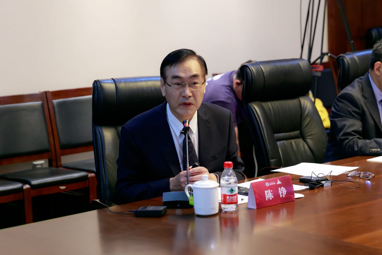 ab9a43f3-adf0-49e0-813c-701c40c0852a