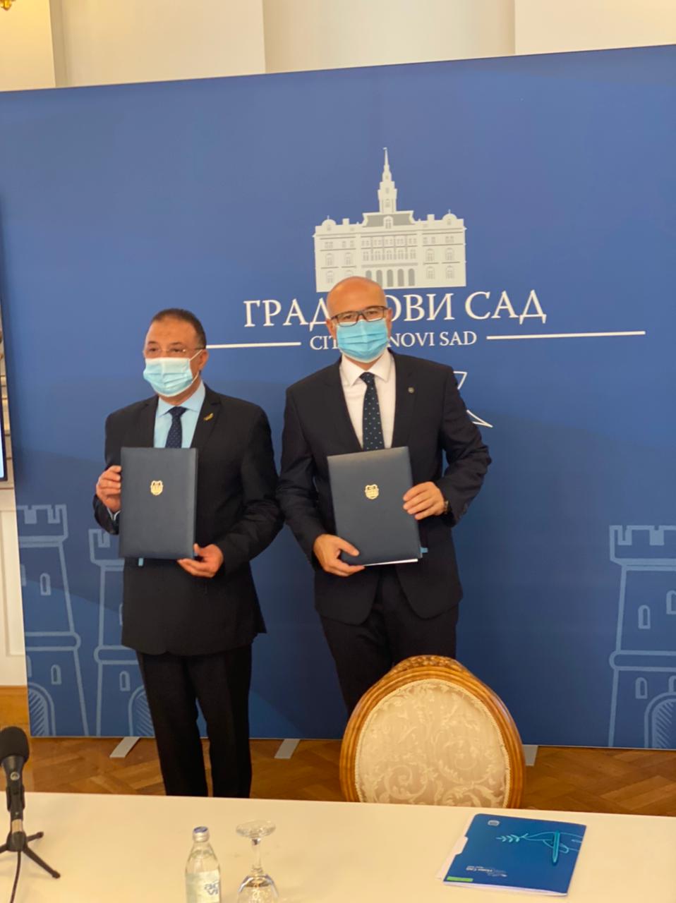 محافظ الإسكندرية يوقع اتفاقية تعاون مع عمدة نوفي ساد 