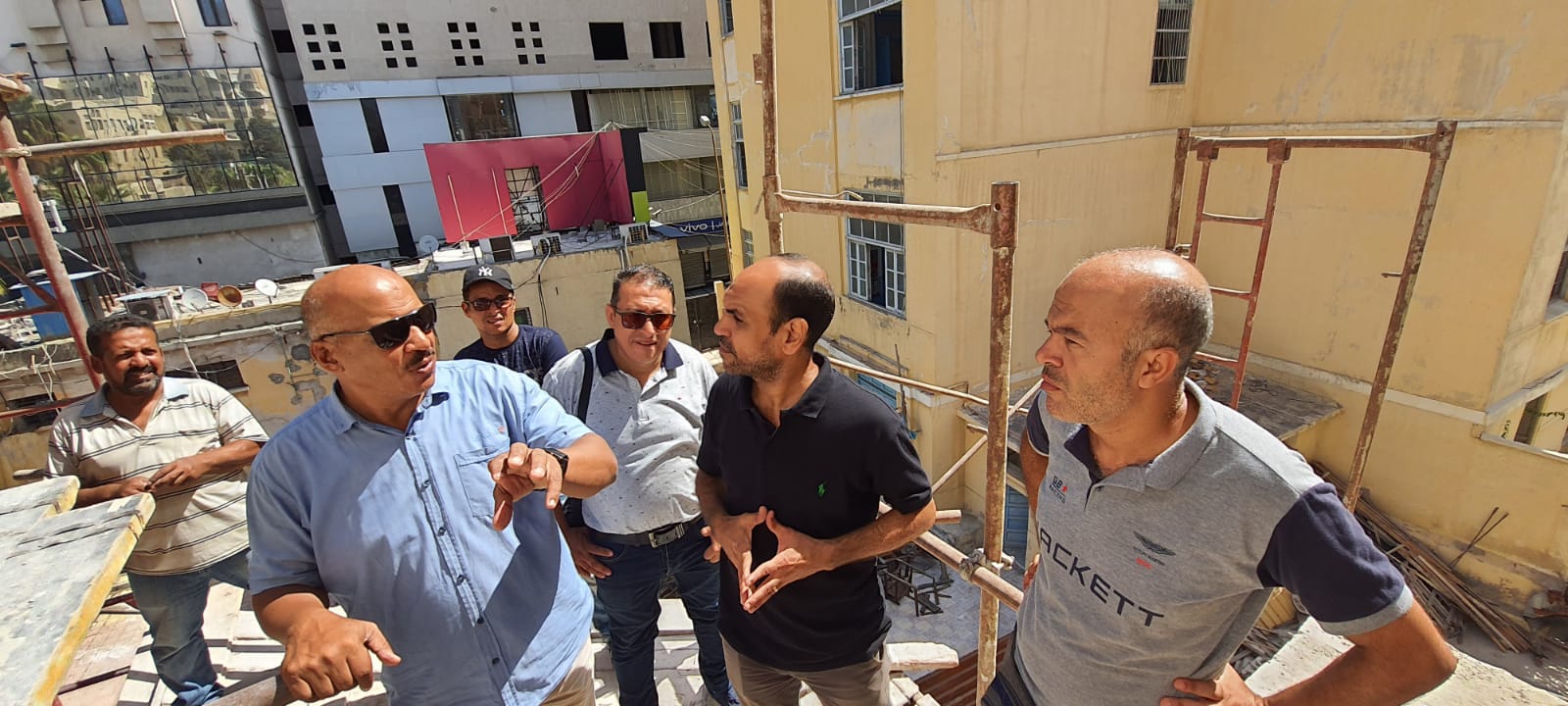 وفد من الآثار يزور قلعة قايتباي (3)