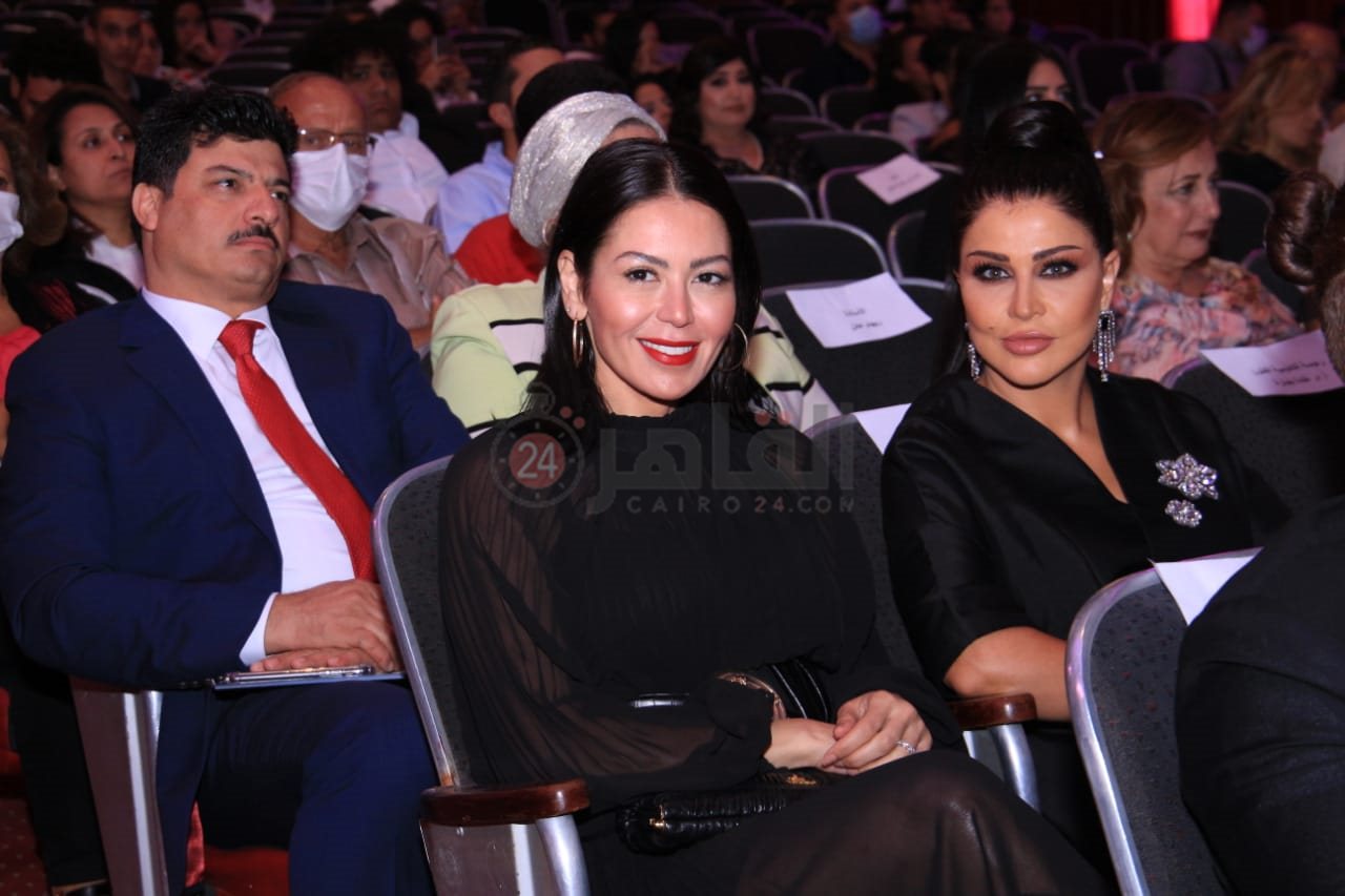 تكريمات المركز الكاثوليكي