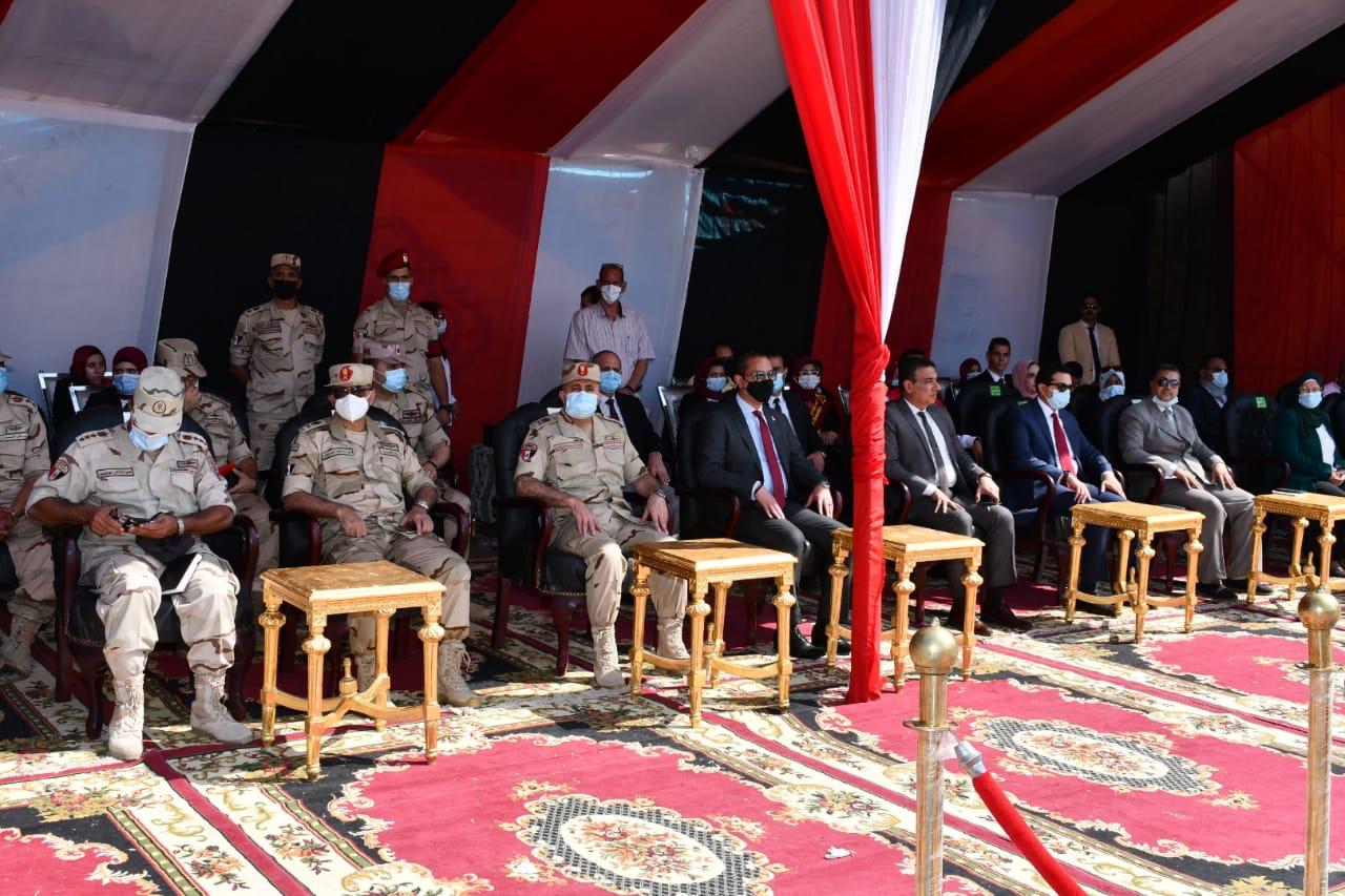  محافظ الفيوم وقائد قوات الدفاع الشعبي يشهدان بدء فعاليات التدريب المشترك صقر85