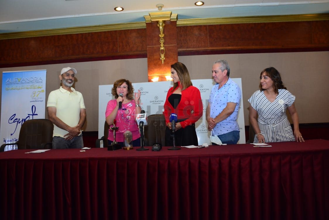 حنان مطاوع بمهرجان الإسكندرية السينمائي (9)
