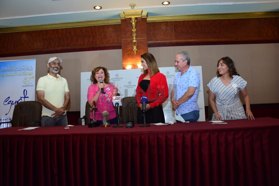 حنان مطاوع بمهرجان الإسكندرية السينمائي (3)