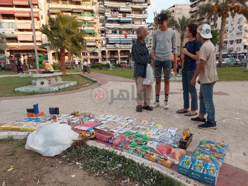 إقبال الأطفال علي شراء البخت 