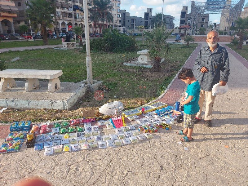 بائع البحت في حديقة الأمل 