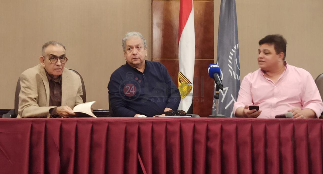 ندوة عمر عبد العزيز1