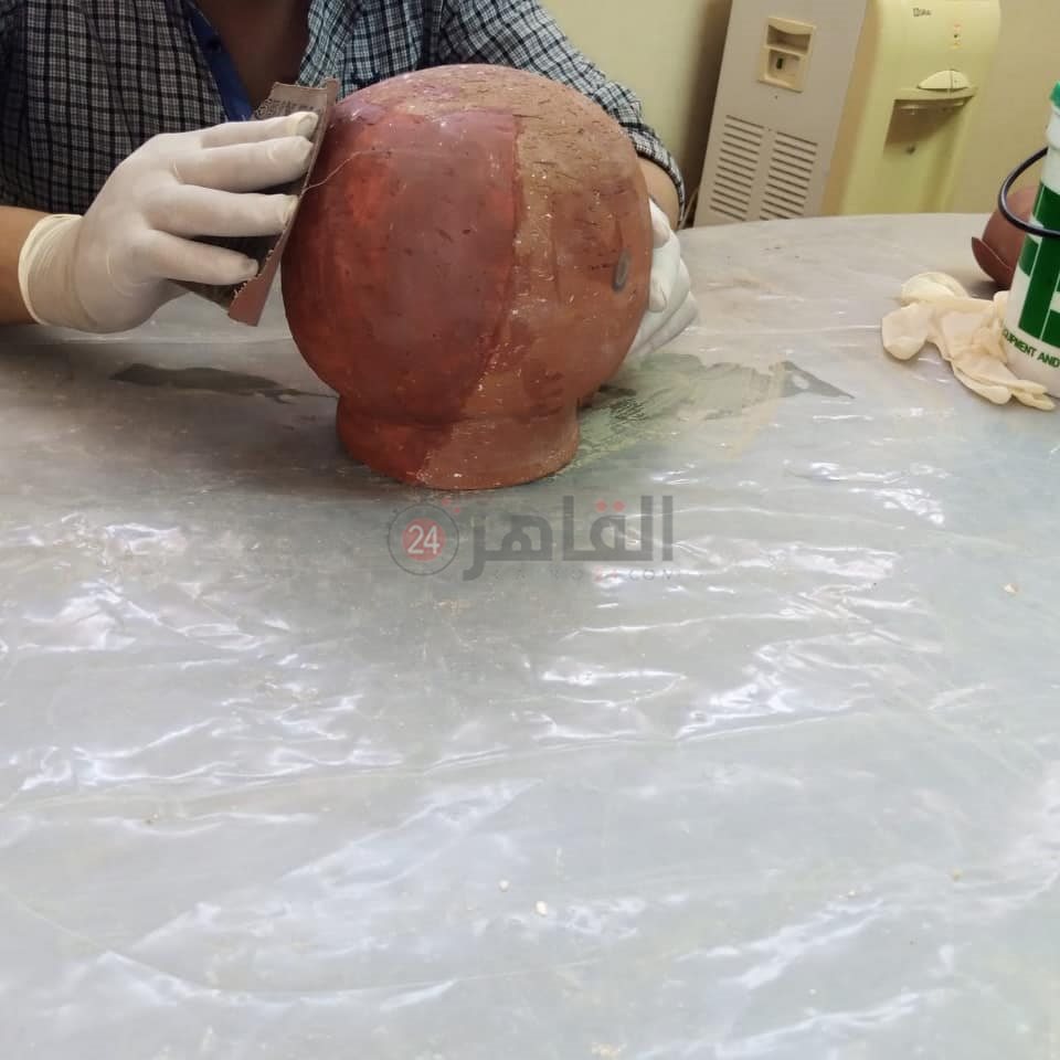 ترميم القطع الأثرية بالمخزن المتحفي بالمطرية (5)