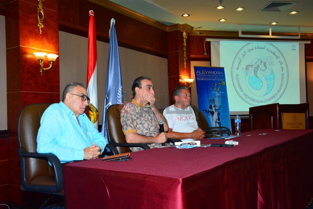 ندوة مئوية كمال الشناوي3