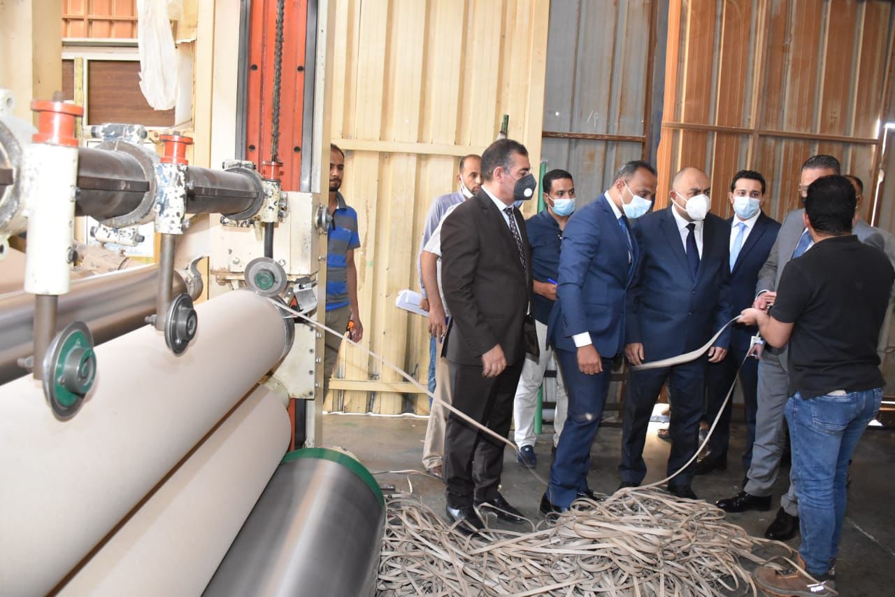 جولة مفاجئة على مصانع كوم اوشيم