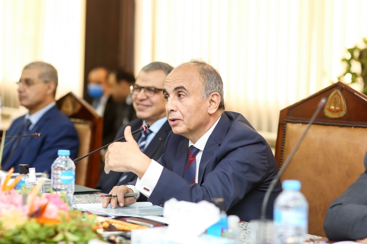 اجتماع المجلس التنفيذي لجامعة الزقازيق 03